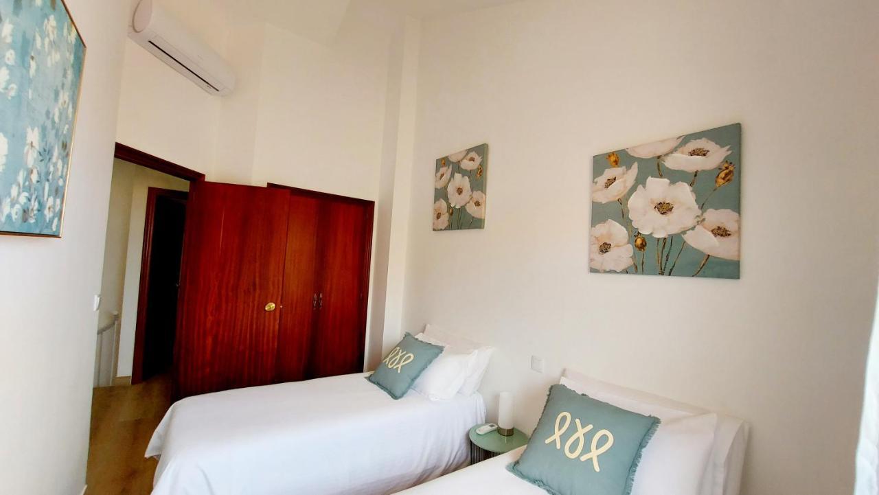 אל קאמפיו Sunny Duplex In Front Of Campello Beach מראה חיצוני תמונה